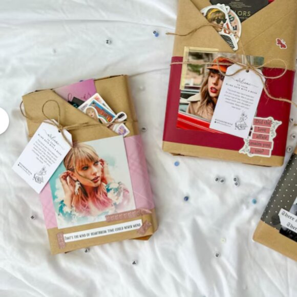 Taylor Swift Blind Date with a Book | Curated by Eras & Genre - Picture 2 of 6